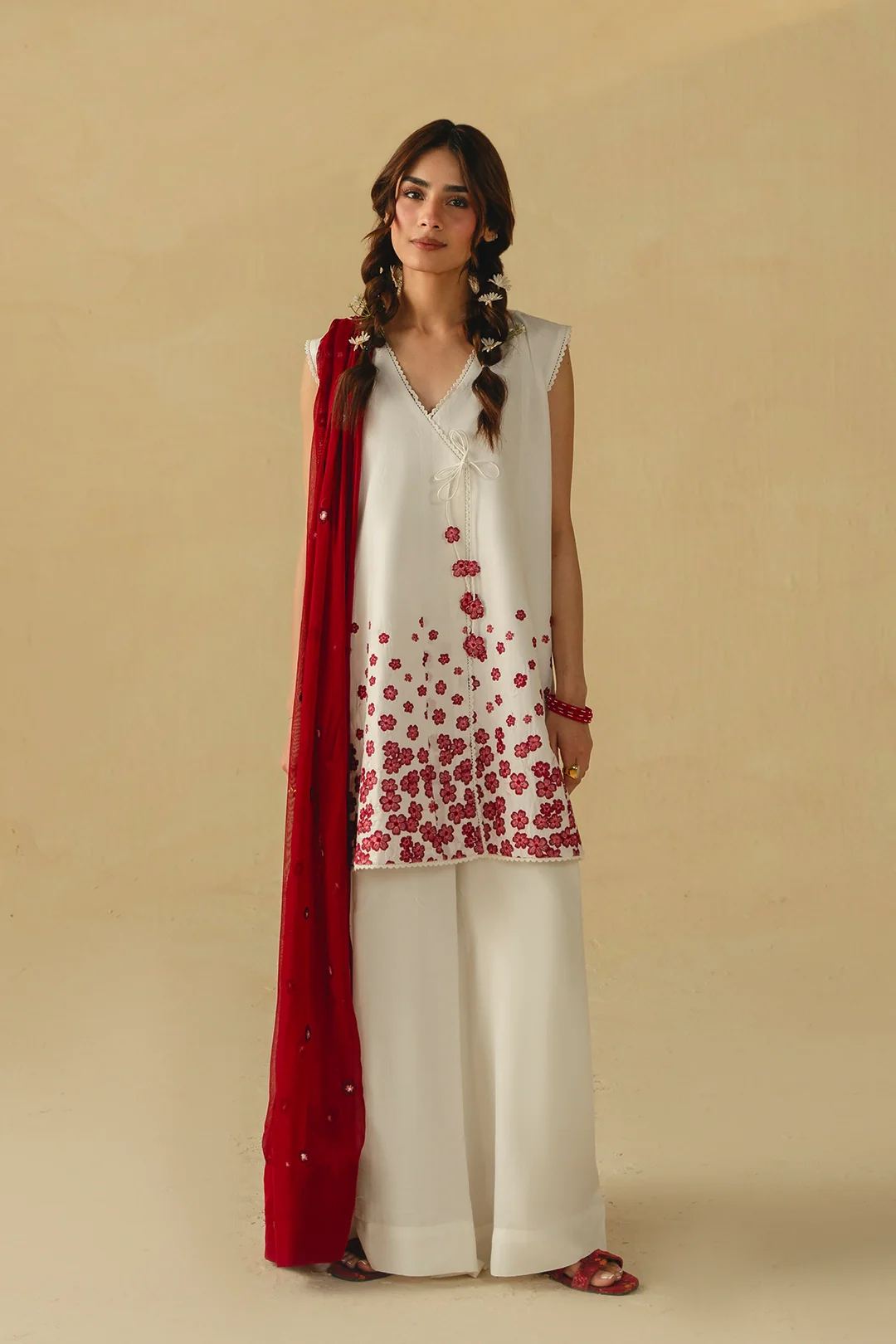 Mannat white and red embroidered 3 piece suit for women with contrast dupatta